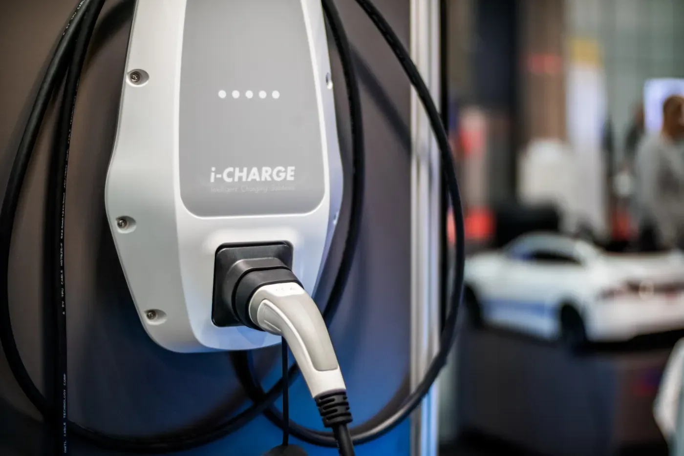 Borne de recharge IRVE à Clichy Borne de recharge IRVE à Clichy